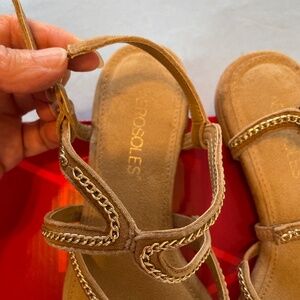 Aerosole Ladies Dressy Sandals, with Gold Chain Trim, NEW